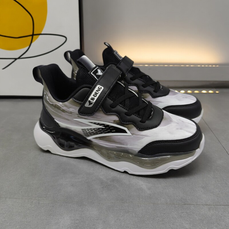 男孩童鞋春秋季新款男中大儿童运动超轻跑步防水皮面学生休闲鞋