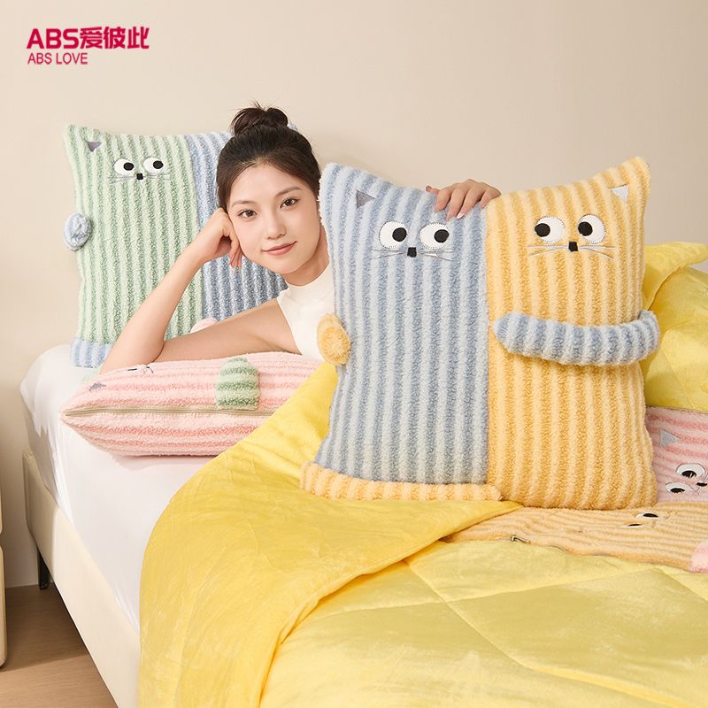 ABS保暖冬季抱枕被多巴胺家用办公室午睡加厚抱抱猫多功能沙发被
