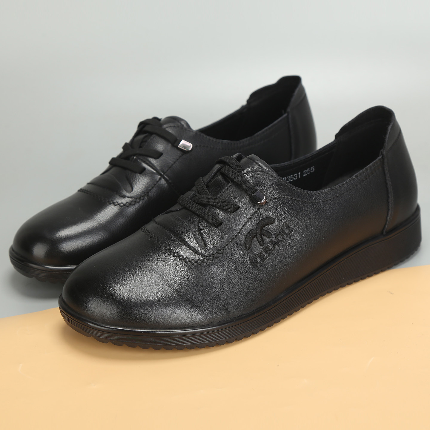 春新款大码女鞋41到43软底软面妈妈鞋舒适小皮鞋显脚小特大号单鞋,女鞋,深口单鞋,淘宝优惠券,粉丝福利购,淘宝优惠卷