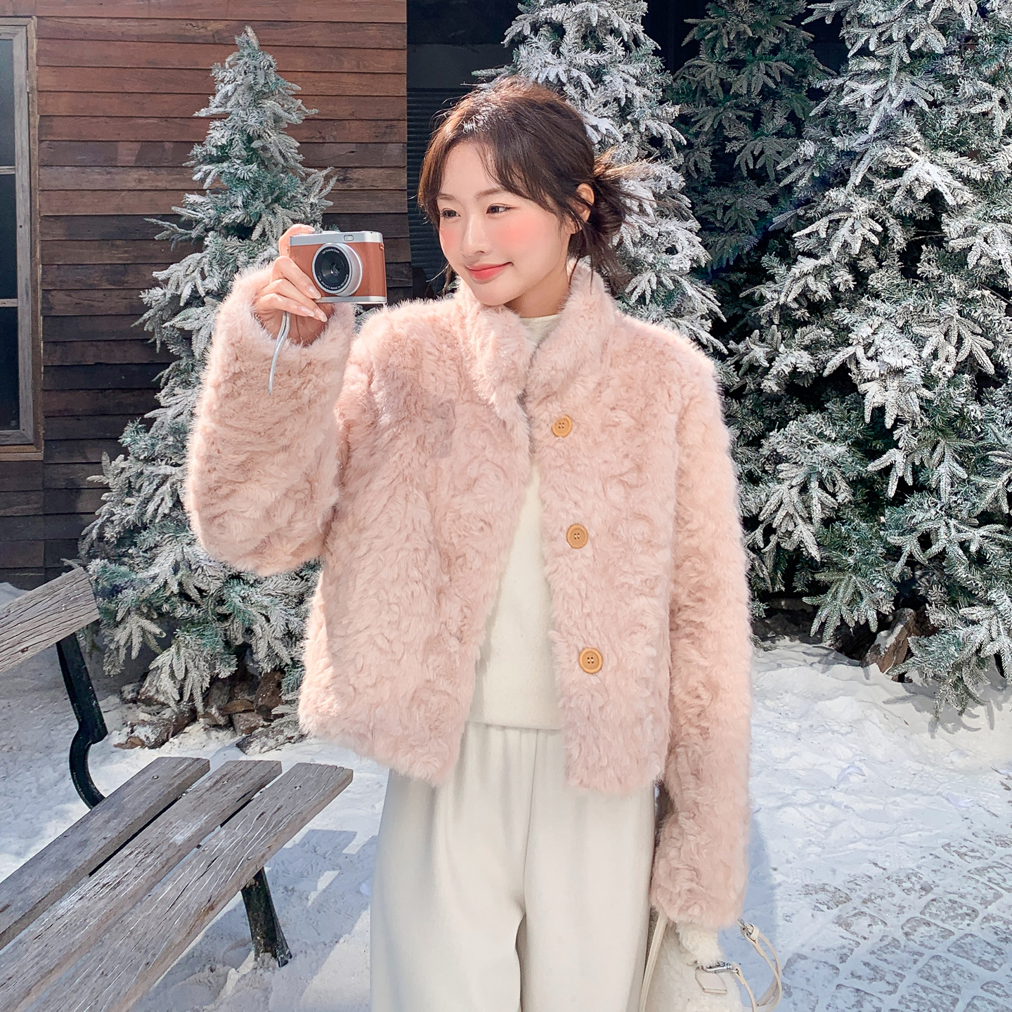 25新款现货高转化好数据短款皮毛一体短外套女182-8683P175K238，女装皮草，帛香坊