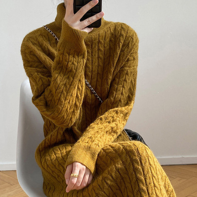 羊范羊毛套头高领麻花针织连衣裙