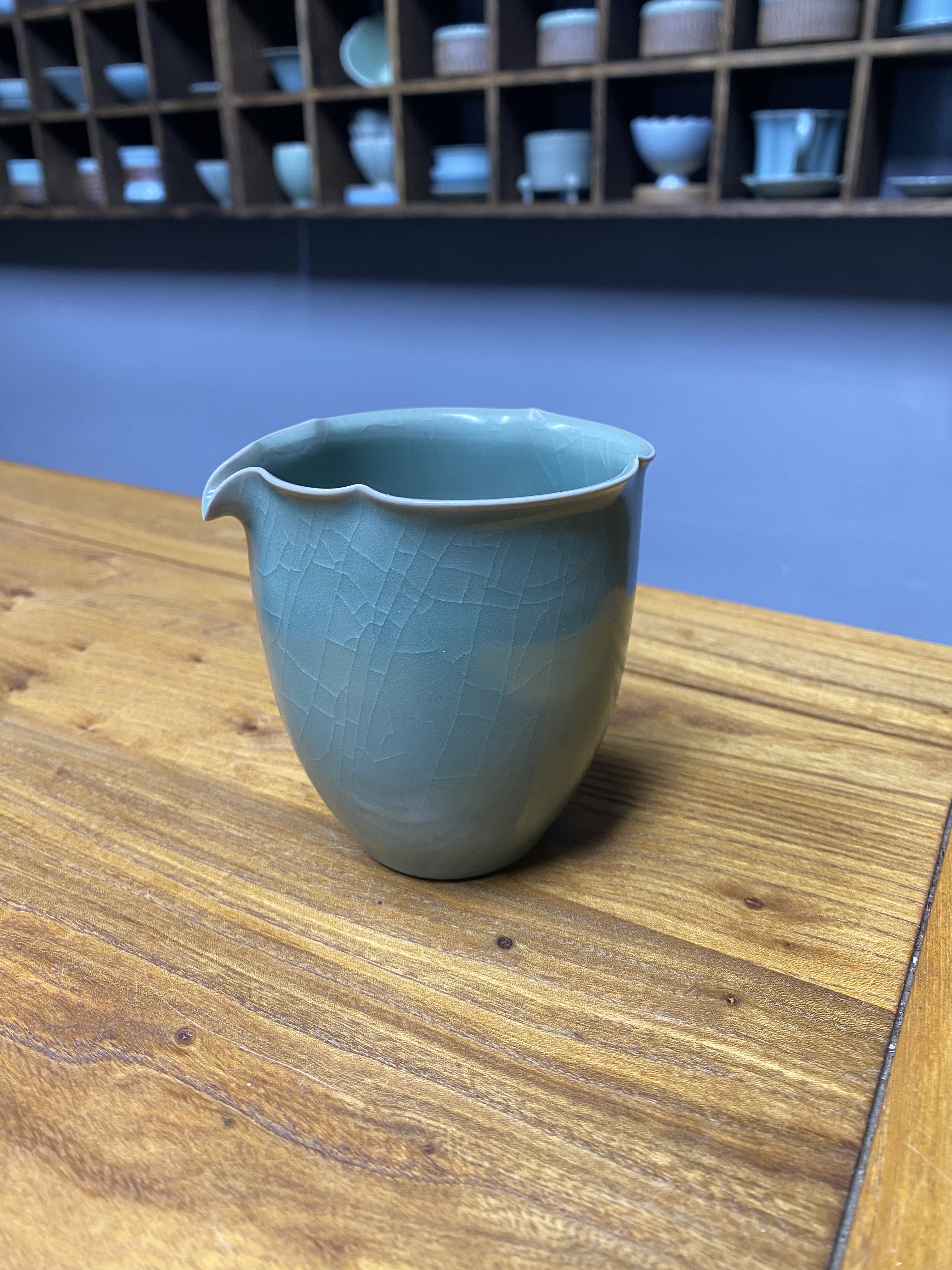 河南张公巷仿古豆绿釉手工大容量花葵口公道杯分茶器陶瓷汝瓷汝窑