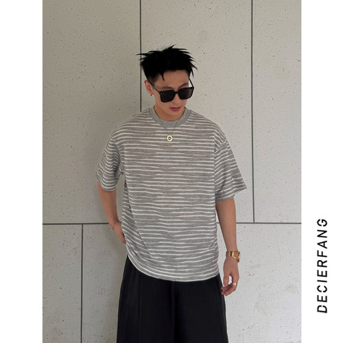 夏季凉感条纹短袖