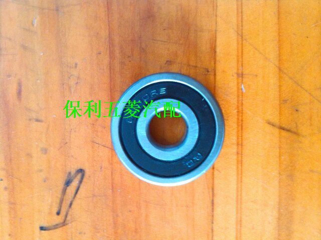 原装五菱荣光新之光6390鸿途B系列变速箱导向轴承飞轮轴承万向