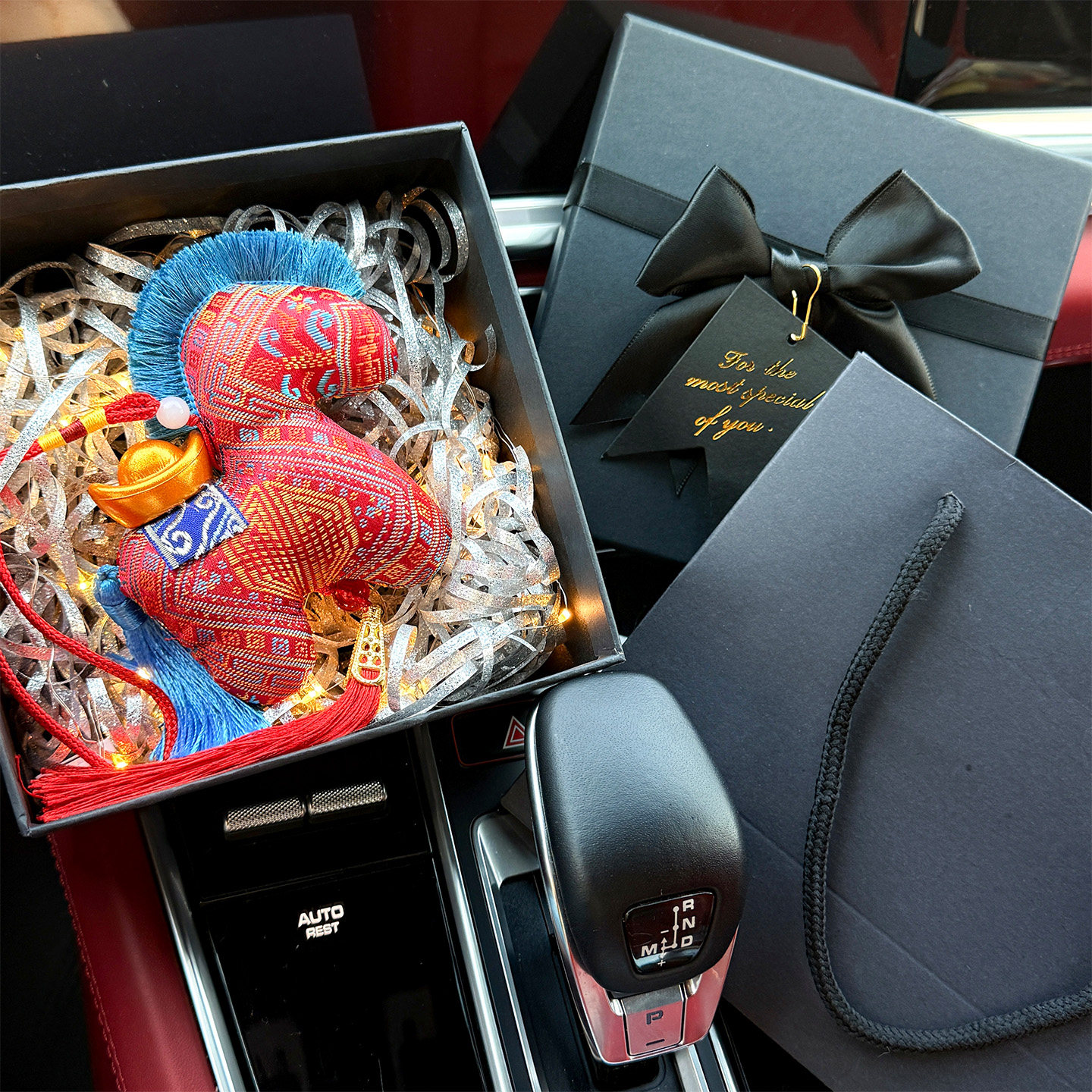 工厂现货批发定制马年吉祥物公仔