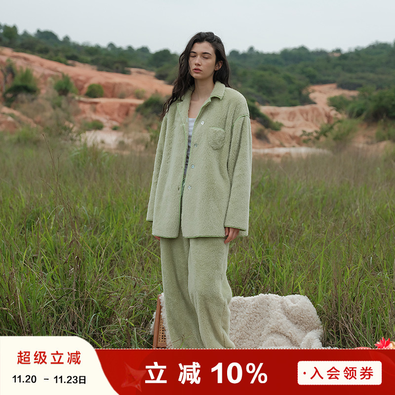 双面长毛绒小翻领朵朵可可睡衣女