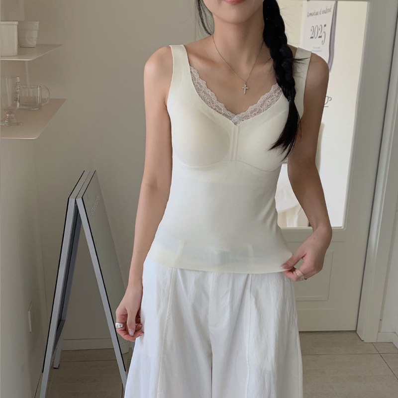 2025秋冬新款保暖背心女士带胸垫蕾丝打底衫加厚马甲修身保暖