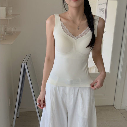 2025秋冬新款保暖背心女士带胸垫蕾丝打底衫加厚马甲修身保暖