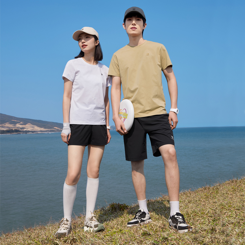 骆驼户外休闲短裤男女夏季2025新款宽松运动情侣款弹力直筒五分裤