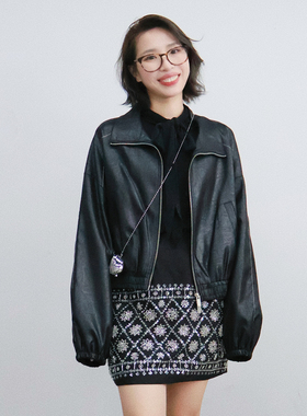 2025秋新款复古格子半身裙女高腰显瘦A字裙百搭绣花打底短裙黑色