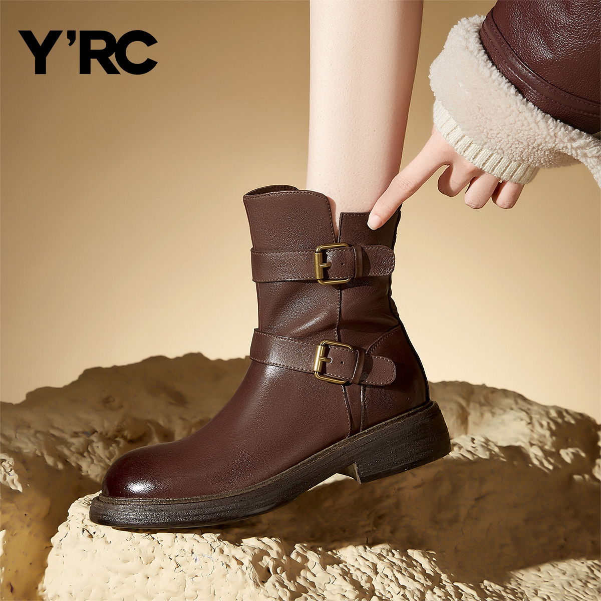 YRC英伦风真皮短靴女2025新款冬平底双皮带扣美拉德风切尔西靴