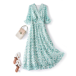 蓝色胖mm显瘦雪纺茶歇裙 新款 大码 甜美V领碎花连衣裙女2026年夏季