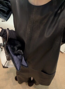 YEVA CHAO黑色进口小羊皮连衣裙