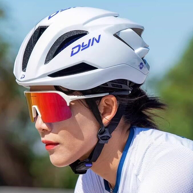 DYN头盔气动骑行头盔公路自行车头盔3D内衬磁吸扣男女安全帽星辰