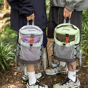 户外运动双肩包女士旅游轻便爬山徒步旅行背包通勤登山包小型