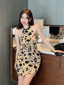 RM22024#气质碎花吊带高级感收腰包臀连衣裙