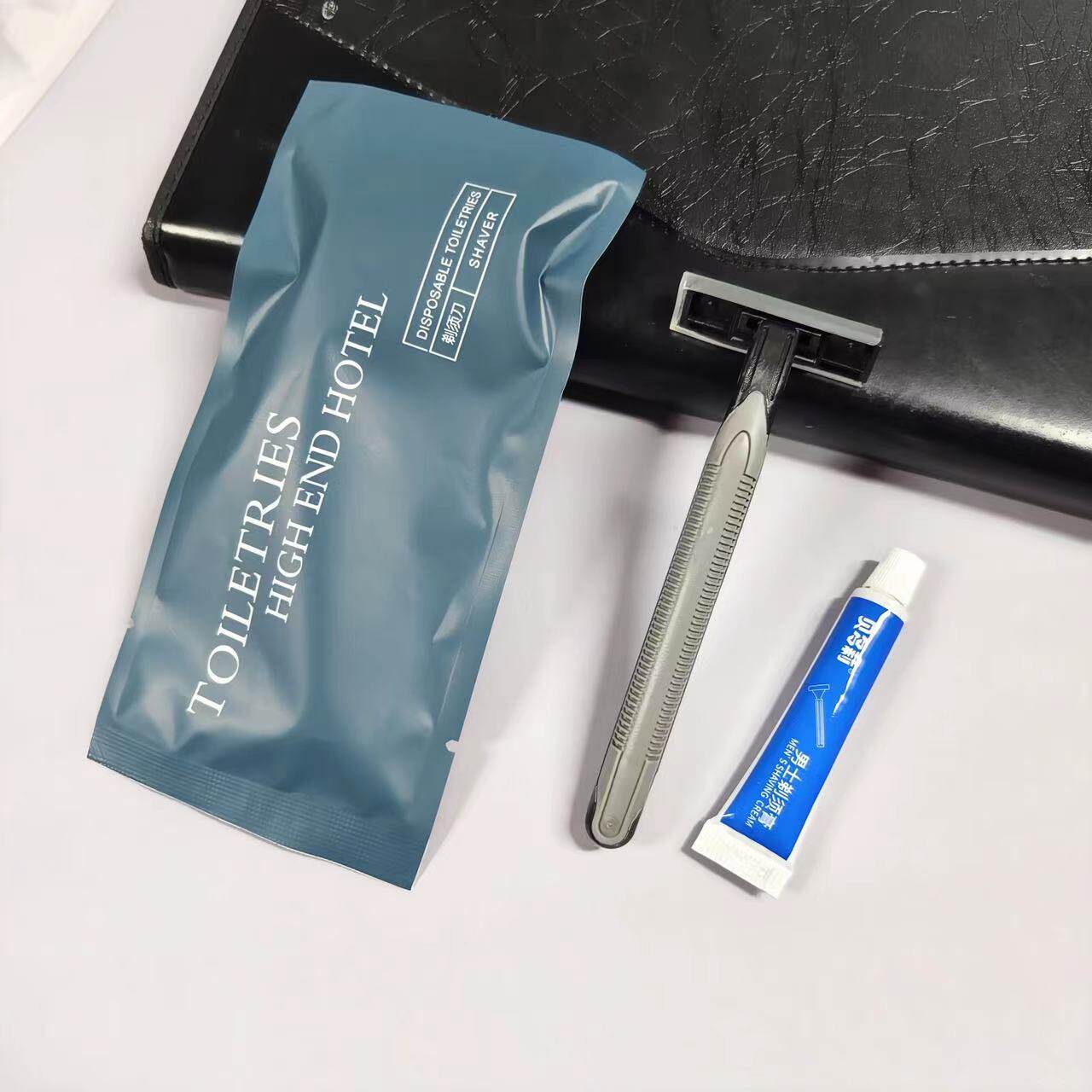 酒店高档剃须刀宾馆客房一次性洗漱用品须刨剃须膏套装三色要选