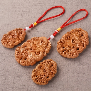 桃木浮雕挂件大龙牌双面精雕龙行天下实木镂空雕刻飞龙在天手把件