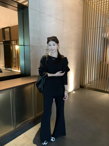 HH Studio 韩系高级设计感休闲风套装秋季显瘦上衣屁帘裤两件套女