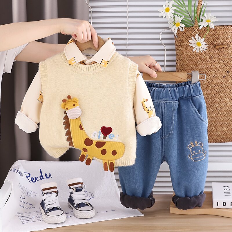 男宝宝冬装1-3岁小孩可爱毛衣马甲三件套婴儿加厚卡通套装新生儿2