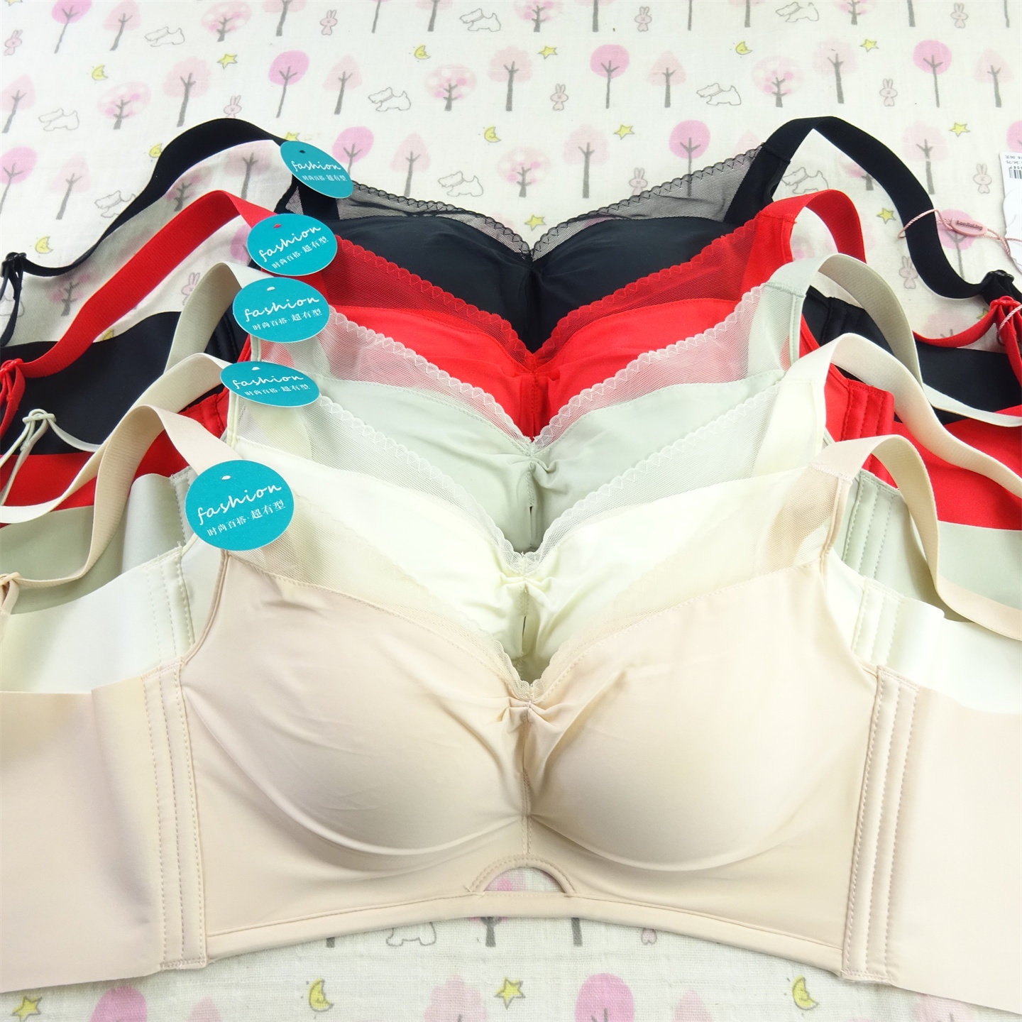 洛佳玲3305无钢圈聚拢文胸女中厚AB杯显大调整型收副乳舒适内衣,女士内衣/男士内衣/家居服,文胸,淘宝优惠券,粉丝福利购,淘宝优惠卷