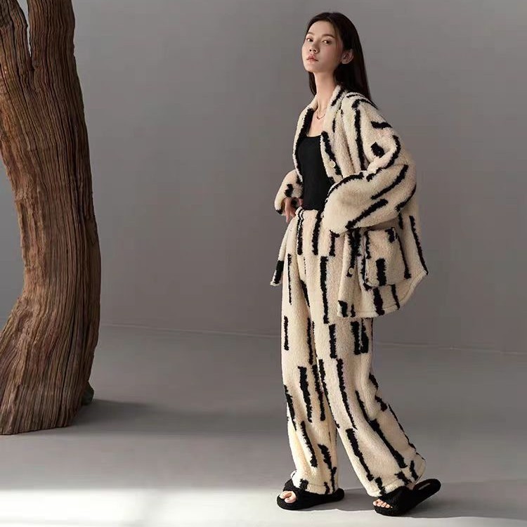 2025新款睡衣女冬季珊瑚绒加绒加厚法兰绒秋冬款高级感家居服
