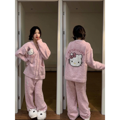 可爱HelloKitty印花半边绒睡衣女
