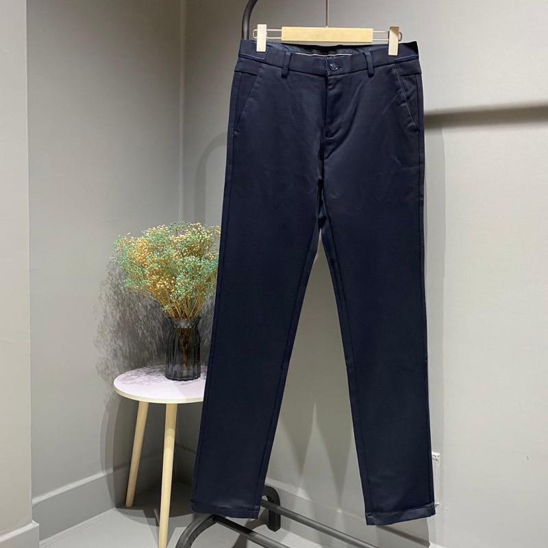 通勤秋季挺括板正优品针织长裤