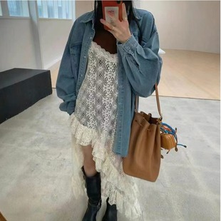 实拍韩国东大门 2025春款 斜边不规则木耳边蕾丝吊带连衣裙