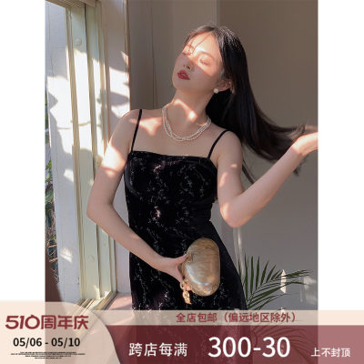 丝绒吊带刺绣连衣裙女