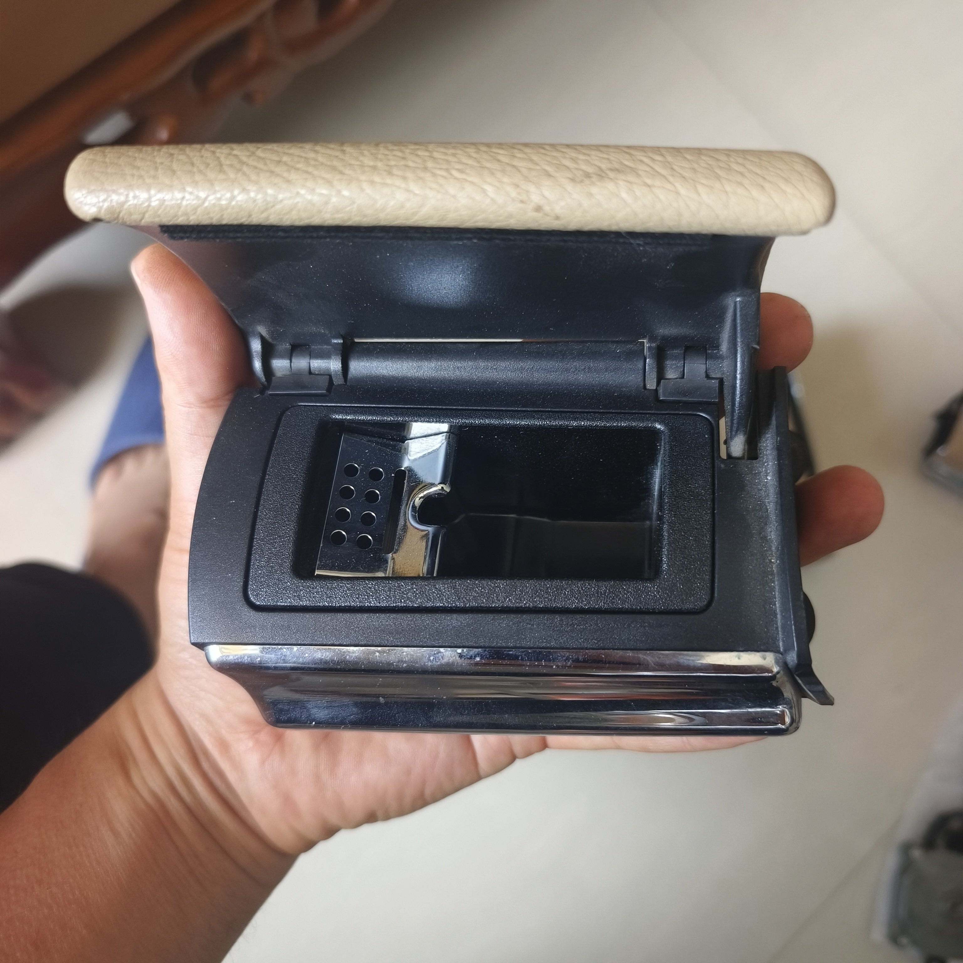 适用奔驰S级W221后排车门烟灰缸S350缸内胆S500后门烟灰缸座S600
