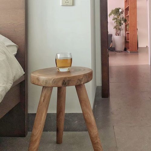 自然实木原生态原木三脚艺术凳子