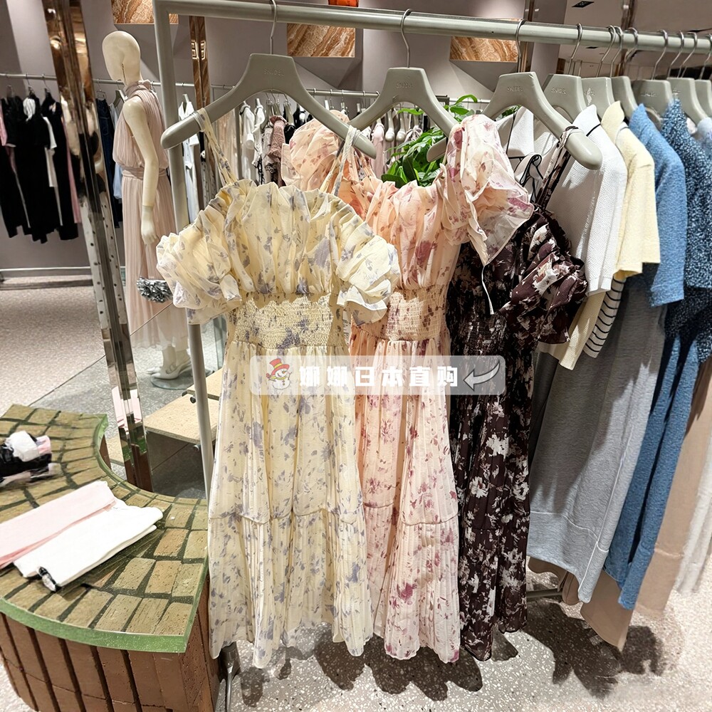 日本代购SNIDEL夏季新品甜美泡泡袖露肩印花吊带连衣裙SWFO262046