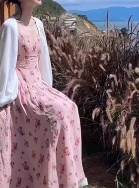 毛晓彤同款法式方领粉色碎花连衣裙女夏季收腰茶歇度假风吊带长裙