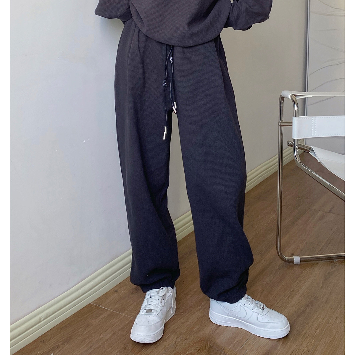 欧美街头百搭宽松显瘦华夫格运动裤女春季新款垂感束脚裤卫裤辣妹_虎窝淘