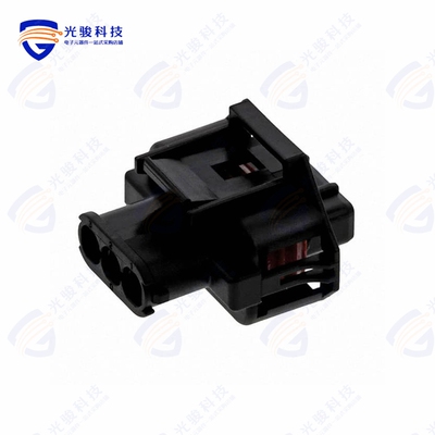 936060-1《2.8MM SLD 3P PLUG ASSY-TDC》