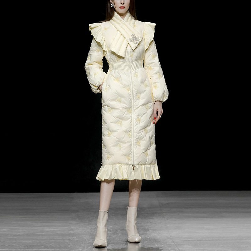 冬季新款时尚减龄自带围脖荷叶边复古灯笼袖收腰羽绒服外套,女装/女士精品,羽绒服,淘宝优惠券,粉丝福利购,淘宝优惠卷