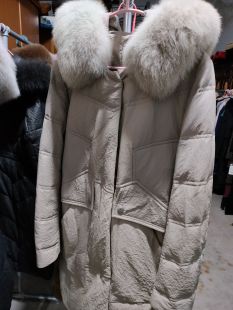 女款时尚百搭显瘦中长款狐狸毛领羽绒服冬季白鹅绒皮羽绒石头纹