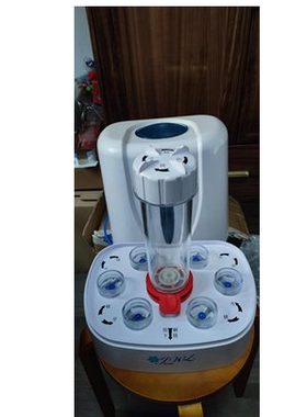 完美牌金伟连净水机，底座，外罩，一号芯外壳，水龙头，垫圈