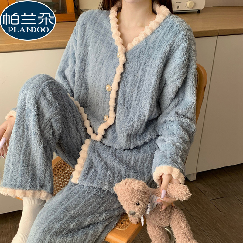 秋冬季2025年新款睡衣女珊瑚绒长袖长裤加厚加绒法兰绒家居服套装