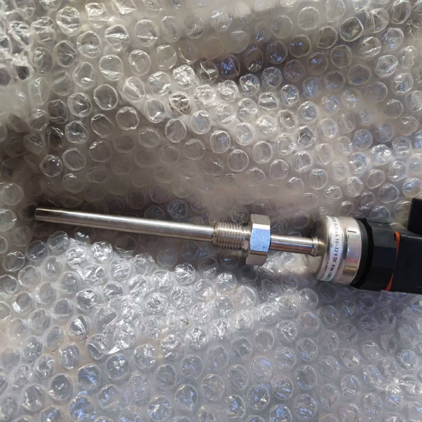 议价丹佛斯温度传感器MBT 3560 084Z4036 实物拍摄