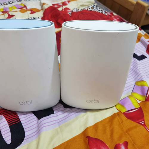 议价网件RbK50      2台问题机    通电  裸机 主