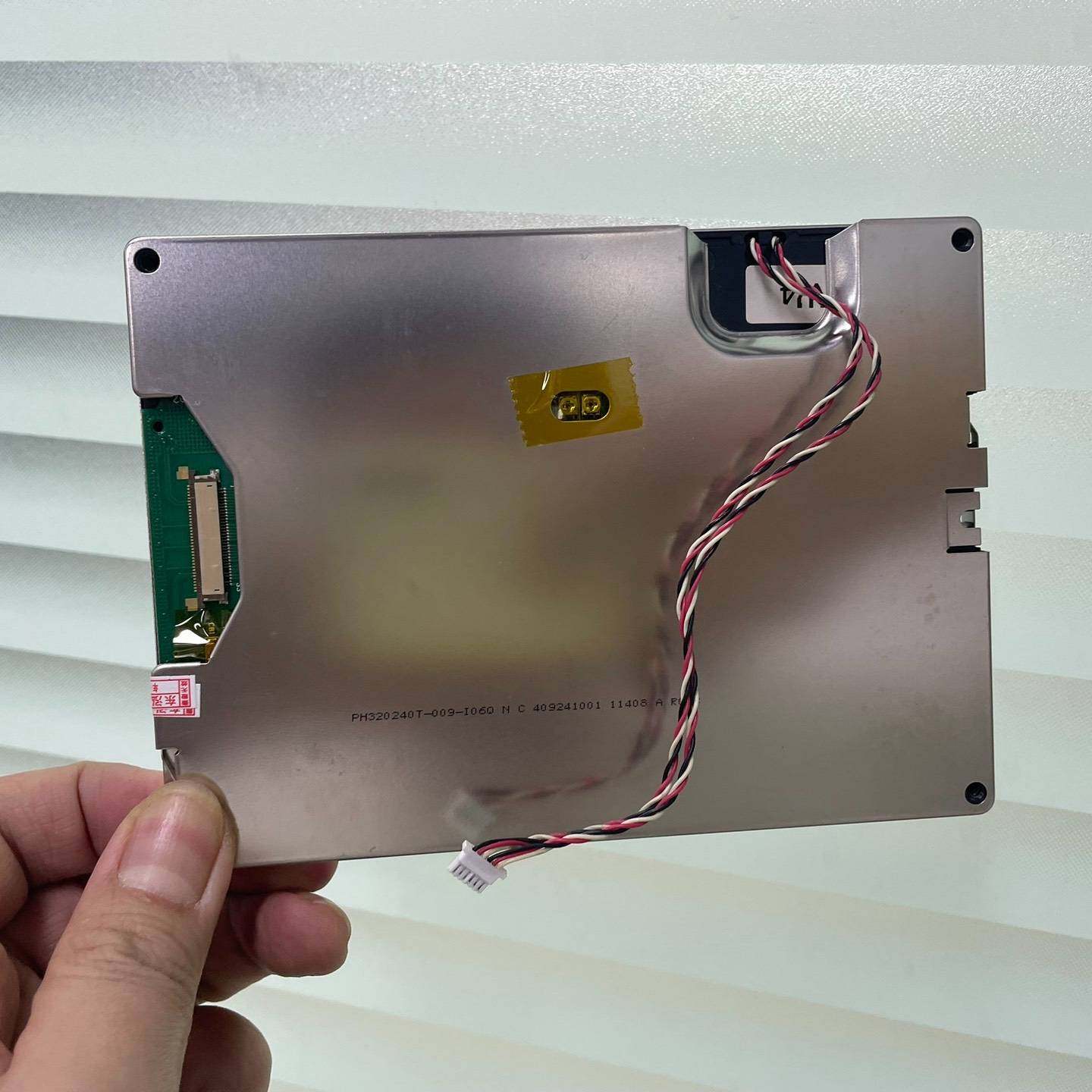 议价5.7寸 彩色 液晶屏 PH320240T-009-I06Q
