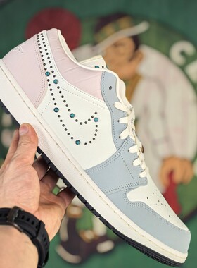 大码：Jordan Air Jordan 1 男款低帮复古休闲篮球鞋IH7319-001