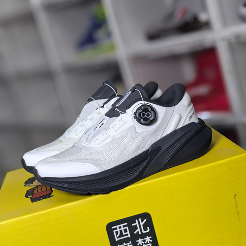 安踏男子燃炼MAX网面透气舒适耐磨缓震软底健身训练健身跑步鞋