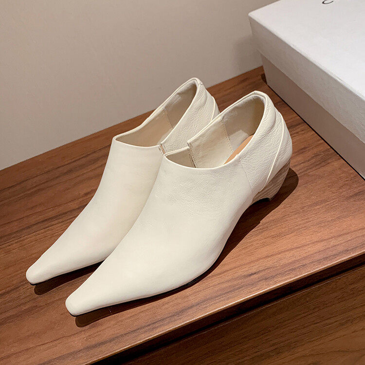 牛皮尖头4cm粗跟深口女巫鞋白色气质中跟奶奶鞋女真皮百搭单鞋,女鞋,深口单鞋,淘宝优惠券,粉丝福利购,淘宝优惠卷