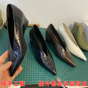 纯手工真皮老钱风时髦尖头高跟单鞋女内增高V口简约百搭奶奶鞋女