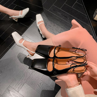 小众新款法式复古蝴蝶结包头凉鞋女方头中跟玛丽珍扁跟后扣带单鞋