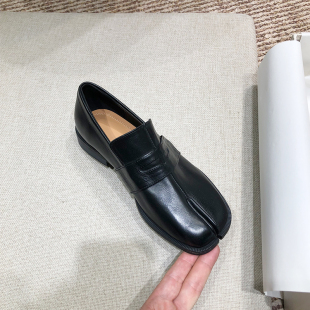 水洗马皮分趾鞋女2025新款真皮平底单鞋猪蹄羊蹄鞋一脚蹬乐福鞋男