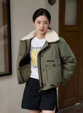 军绿色羊羔毛翻领短款工装棉服外套女2026冬夹棉加厚口袋工装夹克